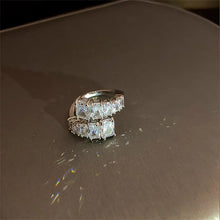 Cargar imagen en el visor de la galería, Gia • Ring
