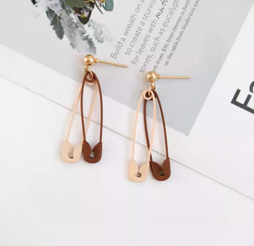 Erika Rosé • e a r r i n g s