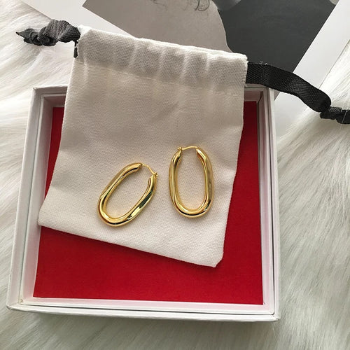 Clarice • Hoops
